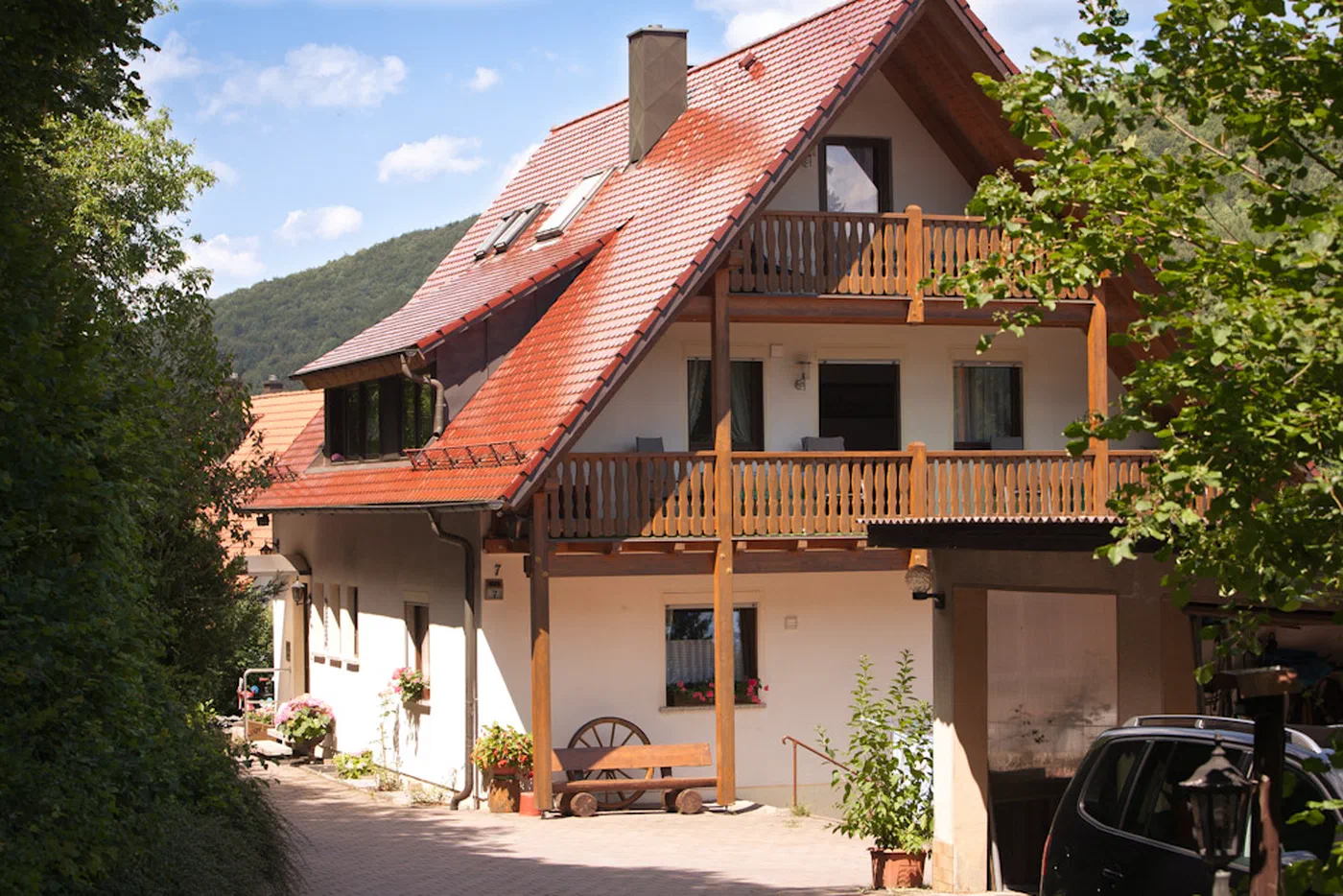 Unser Haus mit Blick auf den Hunnenstein