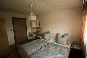 Schlafzimmer 2, Perspektive 1